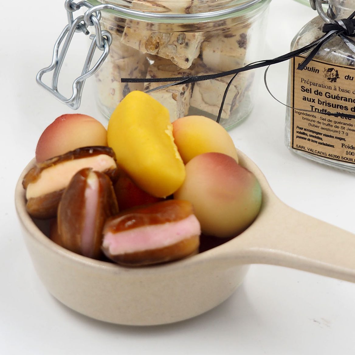 🎄Découvrez nos produits festifs : pâtes d’amande, pâtes …